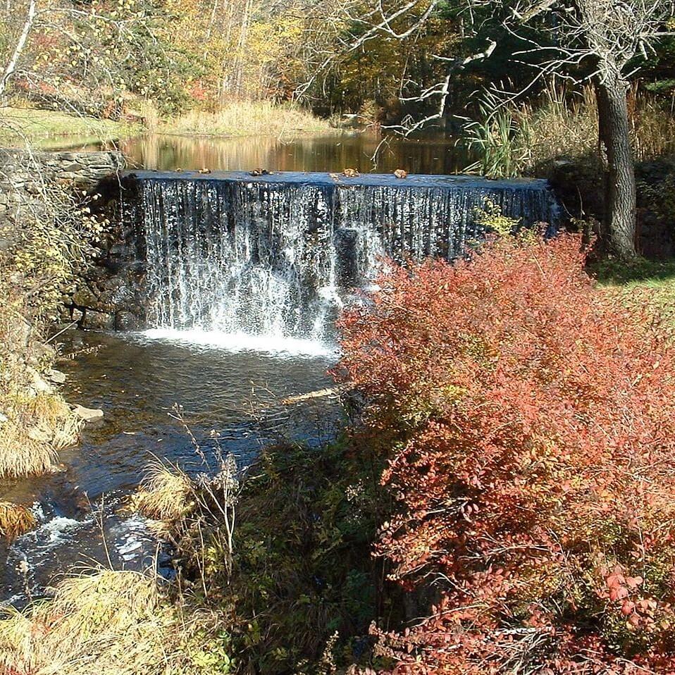 1280px-Heath-Dell_Dam2 Dell Dam in Heath, Massachusetts